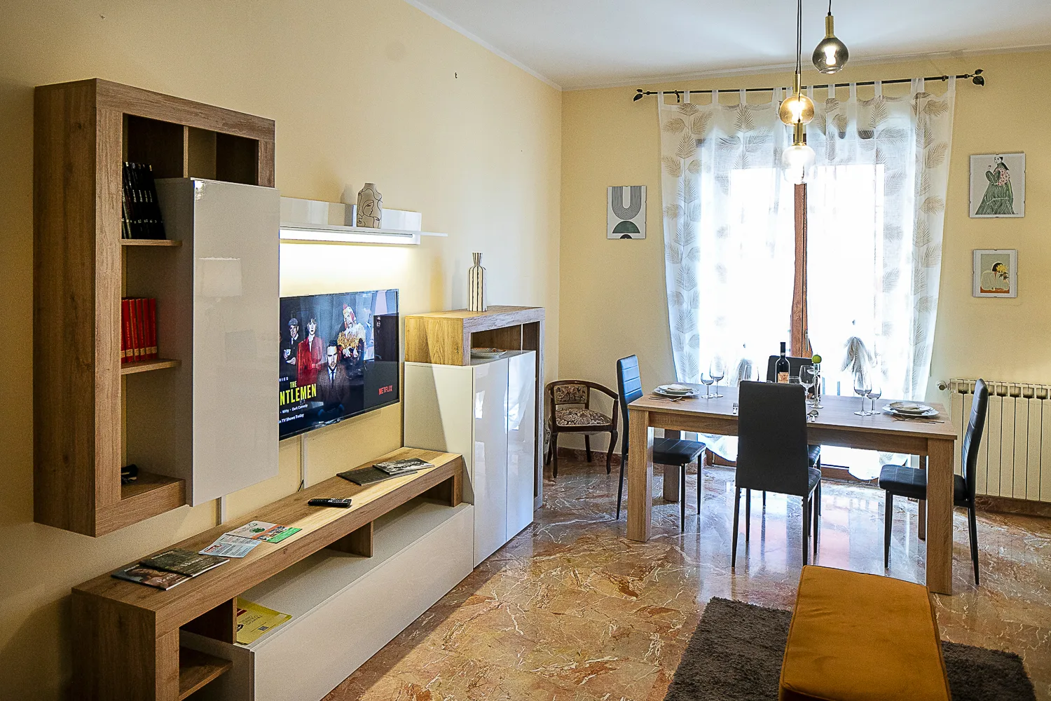 Corno Grande - spacious apartment - 2 baths - Wi Fi- city center - free parking
 - immagine 3